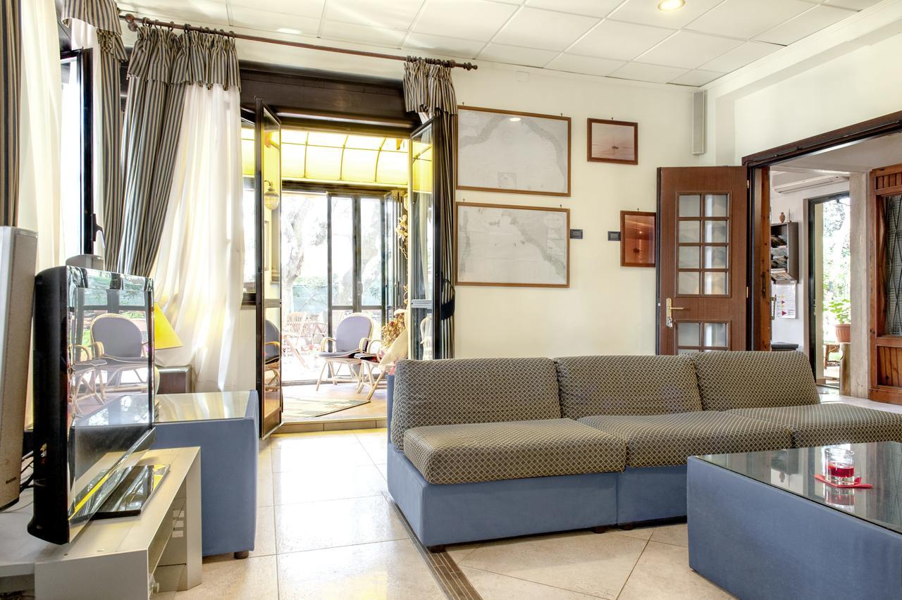 Hotel Villa Lo Scoglietto San Vincenzo Ngoại thất bức ảnh